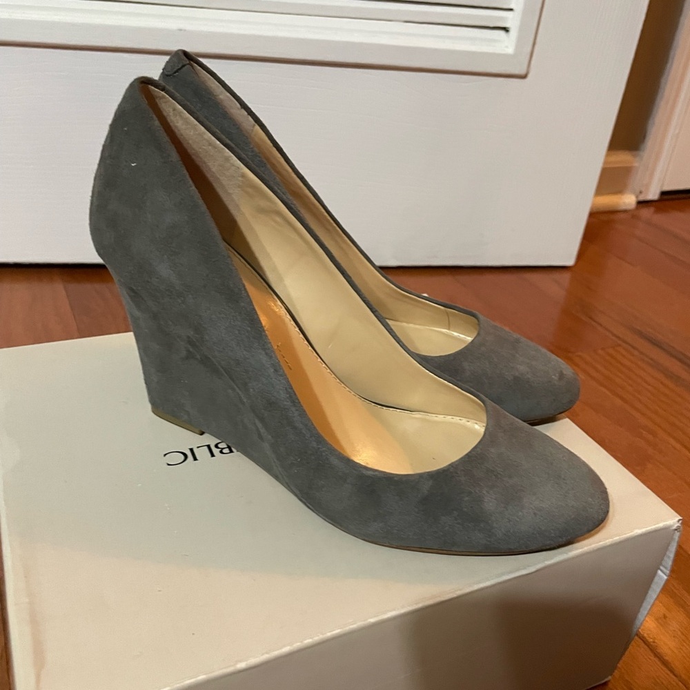 Banana Republic shoes